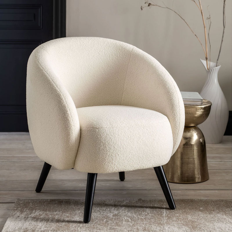 Paragon Furniture Luxury Accent Chair 1