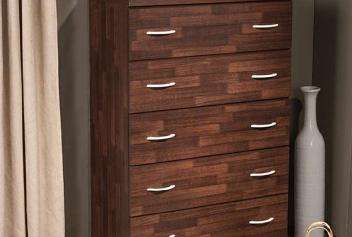 Wooden Chest of Drawer With Storage
